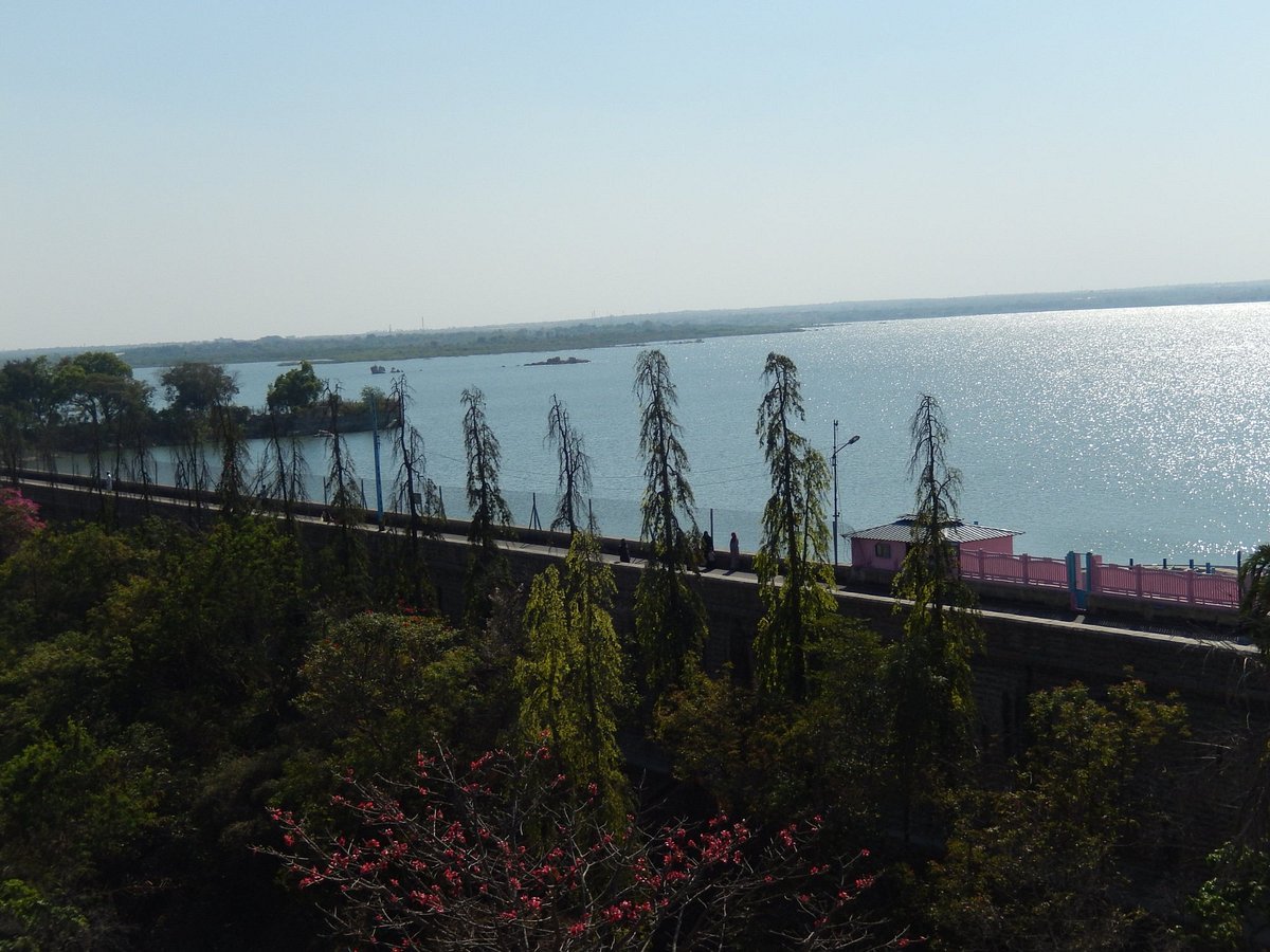 Osman Sagar Lake (Gandipet)