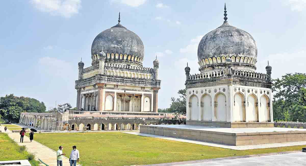 Qutb Shahi Tombs